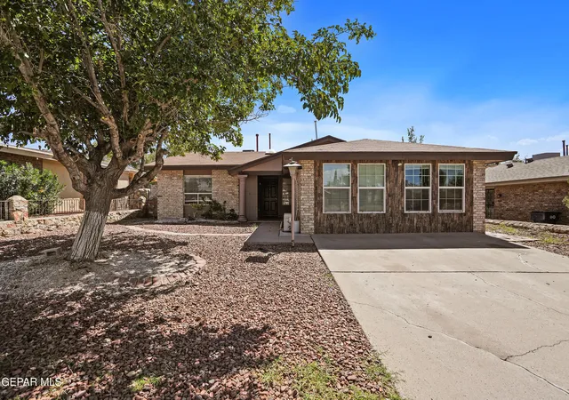 Photo 1 of Single family home for sale at 10422 Birthstone Dr, El Paso, TX 79925 | MLS# 951665 | Listing updated on 2026-10-26