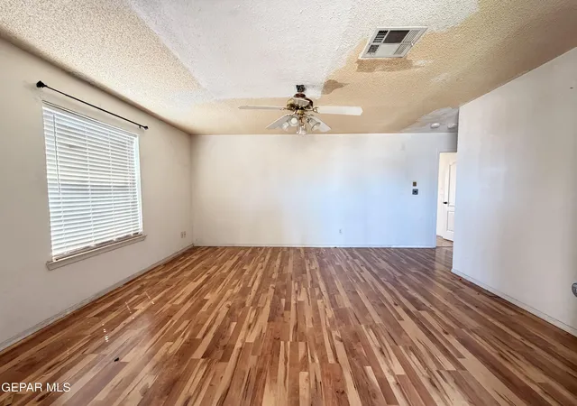 Photo 3 of Sale Pending at 12034 Royal Woods Dr, El Paso, TX 79936 | MLS# 951007 | Listing updated on 2026-09-18