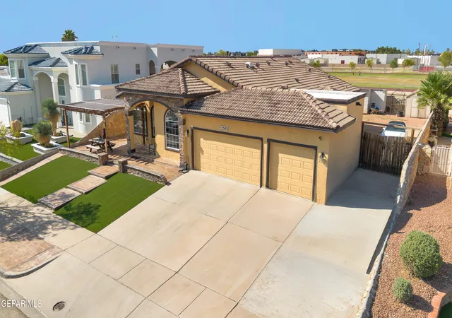 Photo 4 of Single family home for sale at 13583 Emerald Coast Ln, Horizon City, TX 79928 | MLS# 951039 | Listing updated on 2026-10-04
