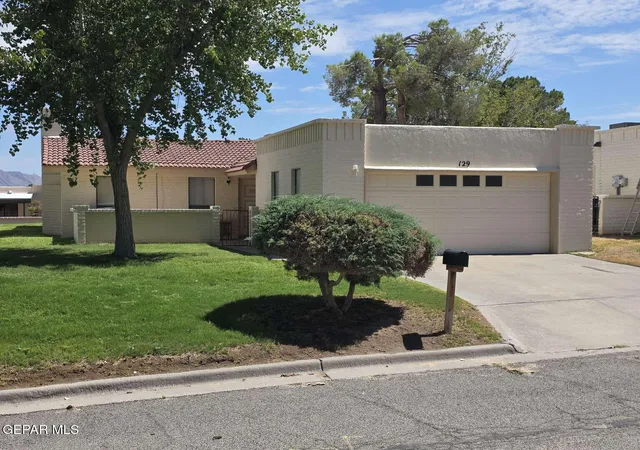 Photo 1 of Single family home for sale at 129 Jeweled Mesa Dr, Santa Teresa, NM 88008 | MLS# 951002 | Listing updated on 2026-09-15