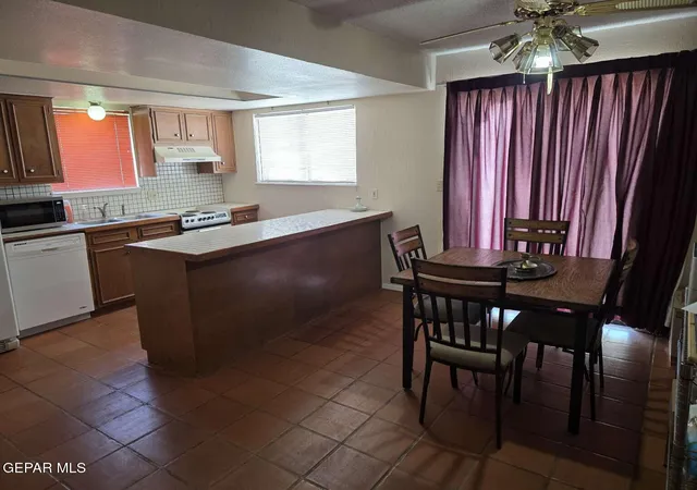 Photo 4 of Single family home for sale at 129 Jeweled Mesa Dr, Santa Teresa, NM 88008 | MLS# 951002 | Listing updated on 2026-09-15