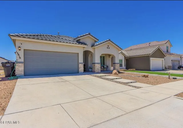 Photo 3 of Single family home for sale at 13816 Paseo Celeste Dr, Horizon City, TX 79928 | MLS# 951049 | Listing updated on 2026-10-09