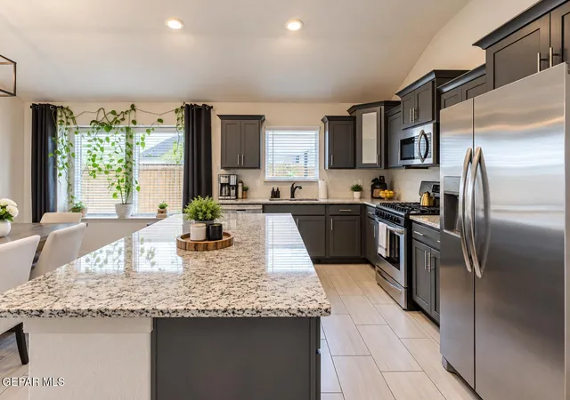Photo 4 of Single family home for sale at 13816 Paseo Celeste Dr, Horizon City, TX 79928 | MLS# 951049 | Listing updated on 2026-10-09