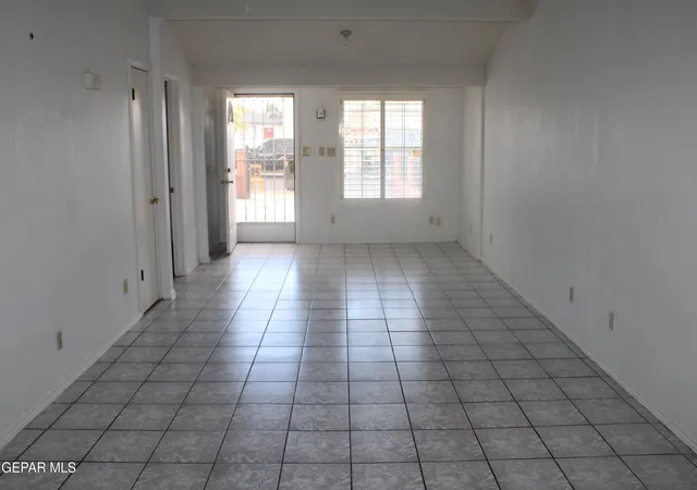 Photo 3 of House for sale at 847 Barandal Dr, El Paso, TX 79907 | MLS# 951028 | Listing updated on 2026-09-12