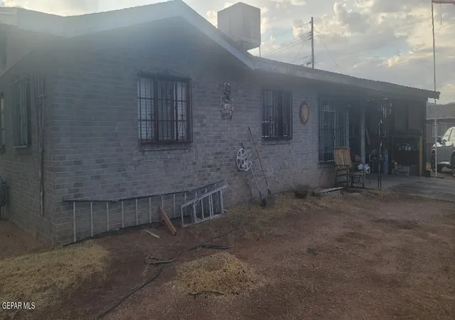 Photo 2 of Sale Pending at 9211 Raleigh Dr, El Paso, TX 79924 | MLS# 951027 | Listing updated on 2026-09-12