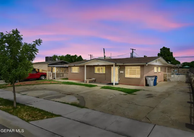Photo 2 of Sale Pending at 664 Cortez Dr, El Paso, TX 79905 | MLS# 951364 | Listing updated on 2026-10-28