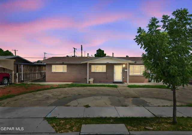 Photo 3 of Sale Pending at 664 Cortez Dr, El Paso, TX 79905 | MLS# 951364 | Listing updated on 2026-10-28