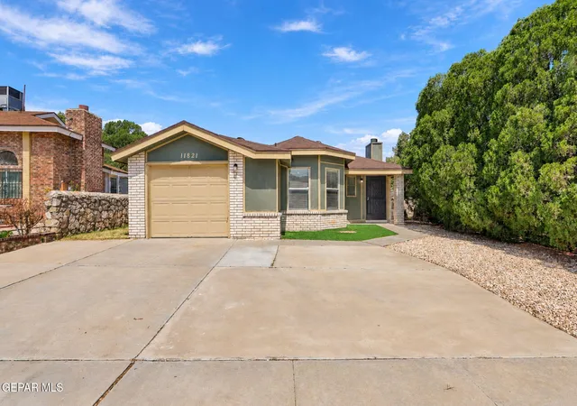 Photo 2 of Sale Pending at 11821 Frank Shorter Ln, El Paso, TX 79936 | MLS# 951105 | Listing updated on 2026-10-01