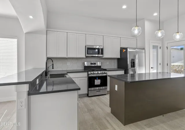 Photo 4 of Single family home for sale at 6015 Spring Ridge Dr, Santa Teresa, NM 88008 | MLS# 951111 | Listing updated on 2026-09-22