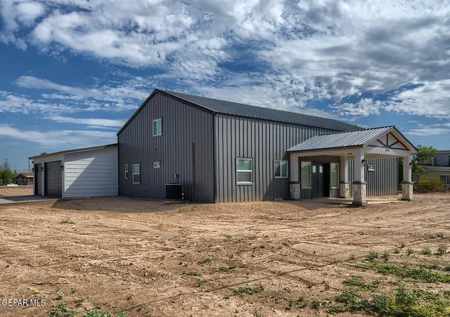 Photo 3 of Single family home for sale at 15601 Newkirk Rd, El Paso, TX 79928 | MLS# 951207 | Listing updated on 2026-10-06