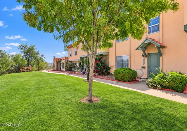 Townhouse for sale at 282 Maricopa Dr, El Paso, TX 79912 | MLS# 951594