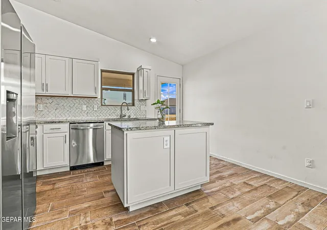 Photo 4 of Single family home for sale at 13644 Lago Vista Ave, El Paso, TX 79928 | MLS# 951177 | Listing updated on 2026-10-09