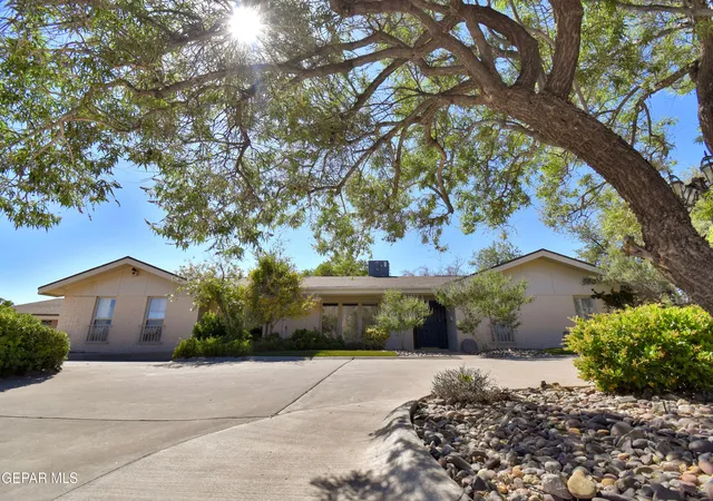 Photo 1 of Single family home for sale at 849 River Oaks Dr, El Paso, TX 79912 | MLS# 951187 | Listing updated on 2026-09-15