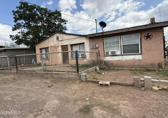 Photo 4 of Single family home for sale at 506 E Galveston St, Marfa, TX 79843 | MLS# 951230 | Listing updated on 2026-10-19