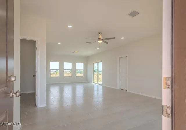 Photo 4 of Single family home for sale at 1040 Sunrise, Chaparral, NM 88081 | MLS# 951427 | Listing updated on 2026-10-04