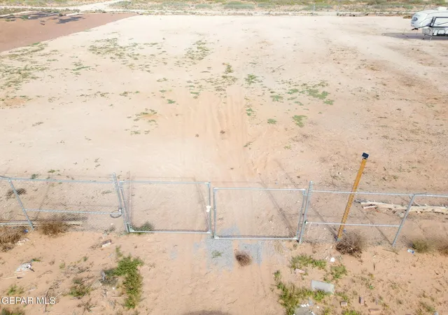 Photo 3 of Land for sale at 181 Alburg Dr, Horizon City, TX 79928 | MLS# 951327 | Listing updated on 2026-09-17