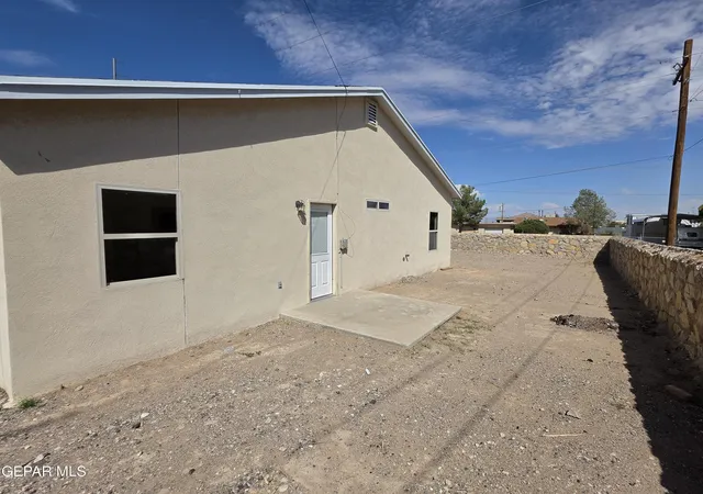 Photo 17 of Single family home for sale at 3920 Telescope Ct, El Paso, TX 79904 | MLS# 951354 | Listing updated on 2026-09-17