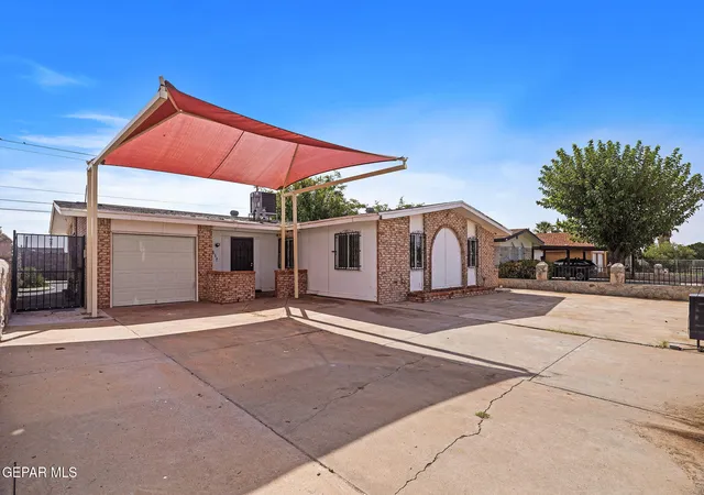 Photo 3 of Single family home for sale at 5781 Port Lavaca Dr, El Paso, TX 79924 | MLS# 951432 | Listing updated on 2026-10-07