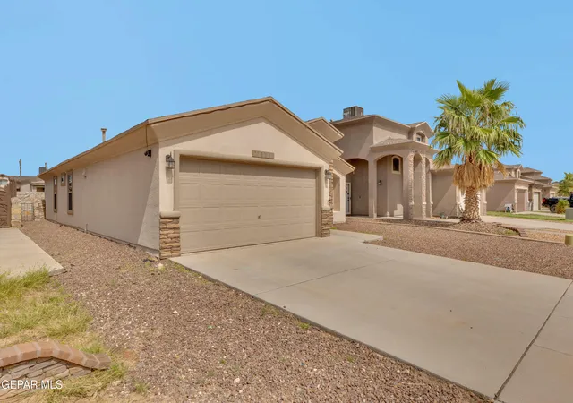 Photo 2 of Sale Pending at 3833 Loma Brisa Dr, El Paso, TX 79938 | MLS# 951381 | Listing updated on 2026-10-27