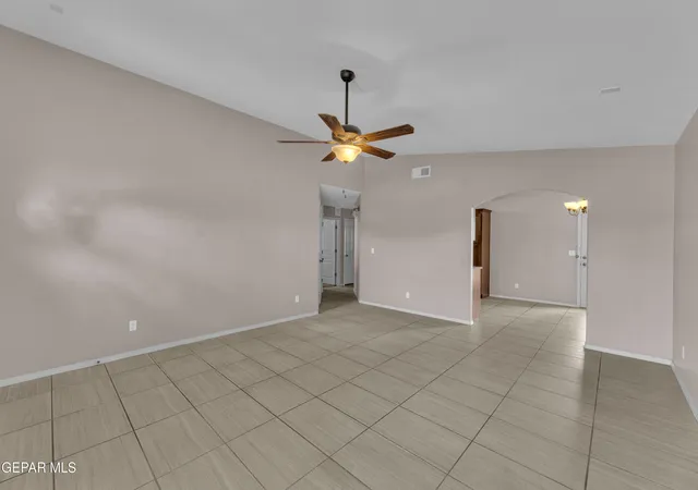 Photo 4 of Sale Pending at 3833 Loma Brisa Dr, El Paso, TX 79938 | MLS# 951381 | Listing updated on 2026-10-27