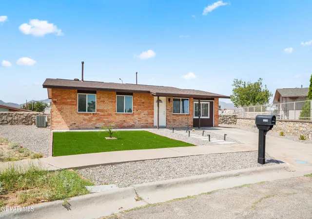 Photo 2 of Sale Pending at 10109 Wolverine Dr, El Paso, TX 79924 | MLS# 951465 | Listing updated on 2026-09-30