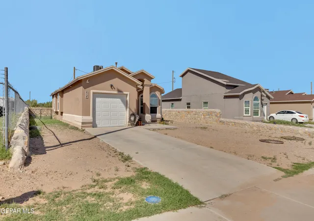 Photo 3 of Single family home for sale at 4725 Apollo Ave, El Paso, TX 79904 | MLS# 951694 | Listing updated on 2026-09-24