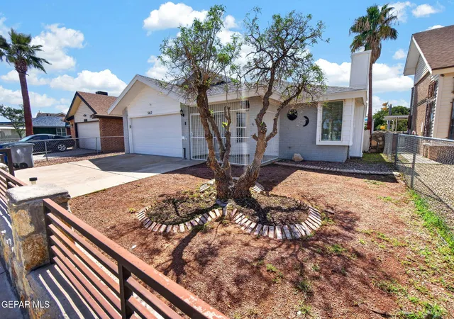 Photo 3 of Sale Pending at 5412 Mickey Mantle Ave, El Paso, TX 79934 | MLS# 951646 | Listing updated on 2026-10-08
