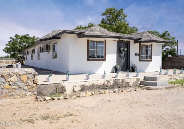 Photo 3 of Multi family home for sale at 3798 Obadiah Ln, El Paso, TX 79938 | MLS# 951529 | Listing updated on 2026-09-24