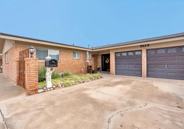 Photo 2 of Single family home for sale at 9928 Bourbon St, El Paso, TX 79924 | MLS# 951677 | Listing updated on 2026-10-06