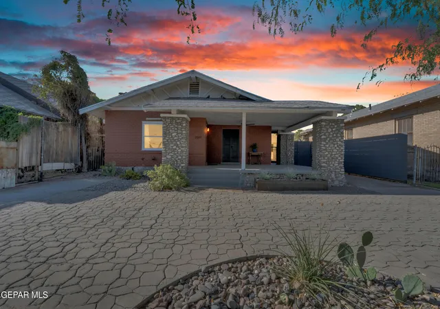 Single family home for sale at 2911 Grant Ave, El Paso, TX 79930 | MLS# 951615