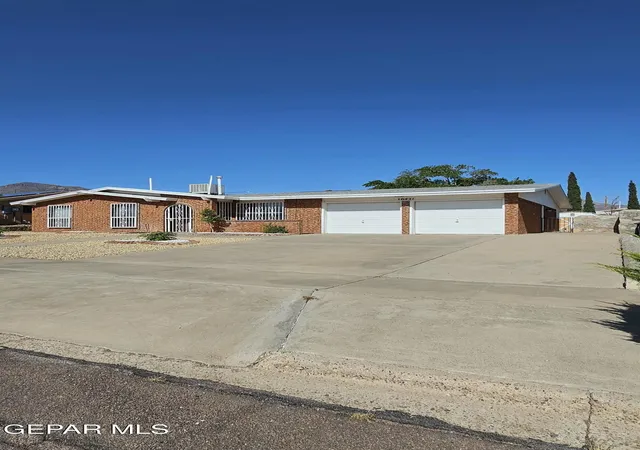 Photo 1 of Single family home for sale at 10421 Byzantium Ln, El Paso, TX 79924 | MLS# 951641 | Listing updated on 2026-10-06