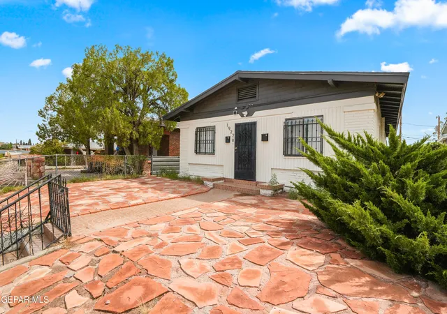 Photo 1 of Single family home for sale at 1922 Happer St, El Paso, TX 79903 | MLS# 951673 | Listing updated on 2026-09-28