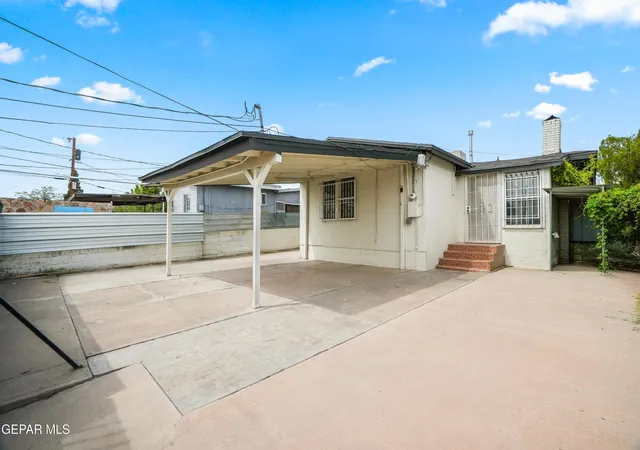 Photo 2 of Single family home for sale at 1922 Happer St, El Paso, TX 79903 | MLS# 951673 | Listing updated on 2026-09-28