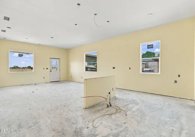Photo 4 of Single family home for sale at 13393 Estancias Del Norte, San Elizario, TX 79849 | MLS# 951711 | Listing updated on 2026-09-24