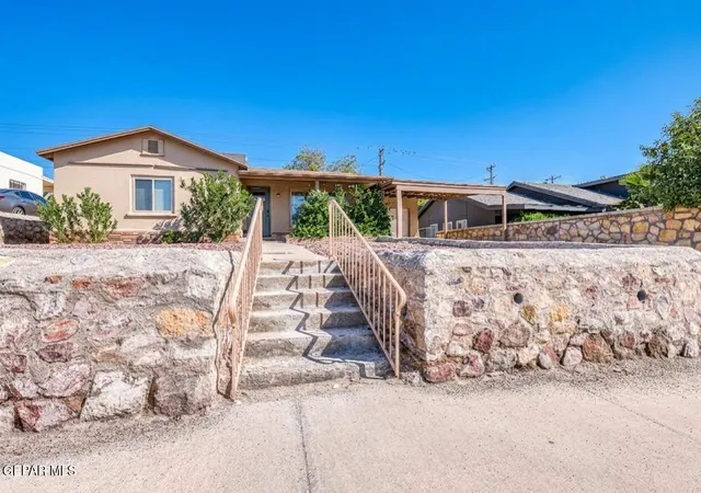 Photo 1 of Sale Pending at 3324 N Stanton St, El Paso, TX 79902 | MLS# 951719 | Listing updated on 2026-10-05