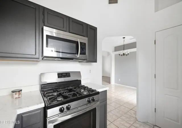 Photo 4 of Single family home for sale at 11421 Lone Wolf Cir, El Paso, TX 79936 | MLS# 951744 | Listing updated on 2026-09-24