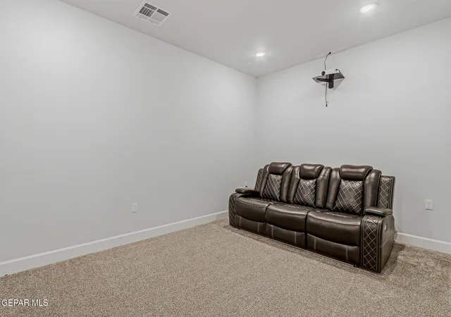 Photo 3 of Single family home for sale at 268 Emerald Sun Dr, Horizon City, TX 79928 | MLS# 951747 | Listing updated on 2026-09-24