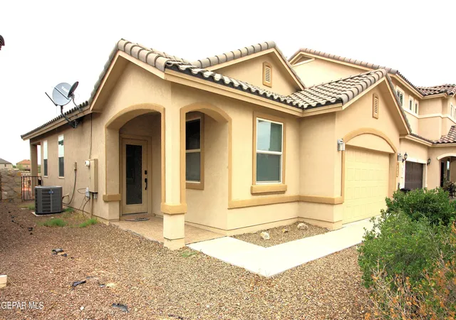 Photo 3 of Single family home for sale at 713 Wycliffe St, El Paso, TX 79928 | MLS# 951766 | Listing updated on 2026-09-26