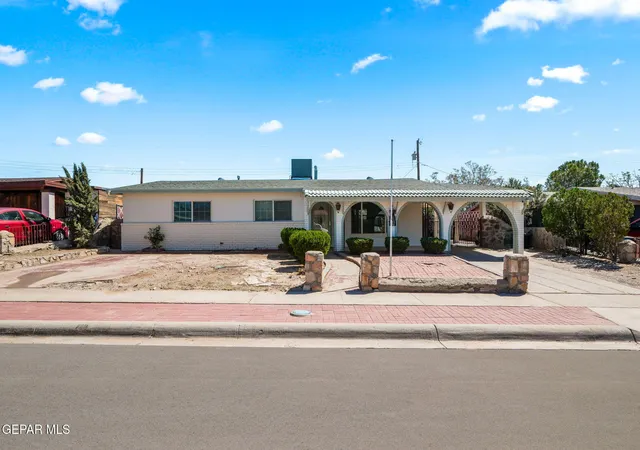 Single family home for sale at 956 Burgess Dr, El Paso, TX 79907 | MLS# 951792