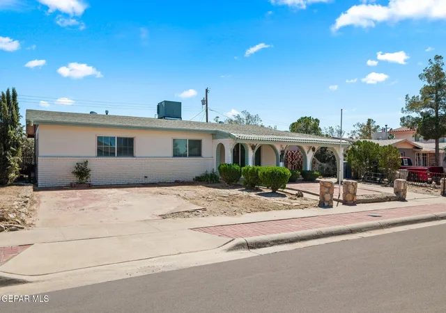Photo 1 of Single family home for sale at 956 Burgess Dr, El Paso, TX 79907 | MLS# 951792 | Listing updated on 2026-09-30