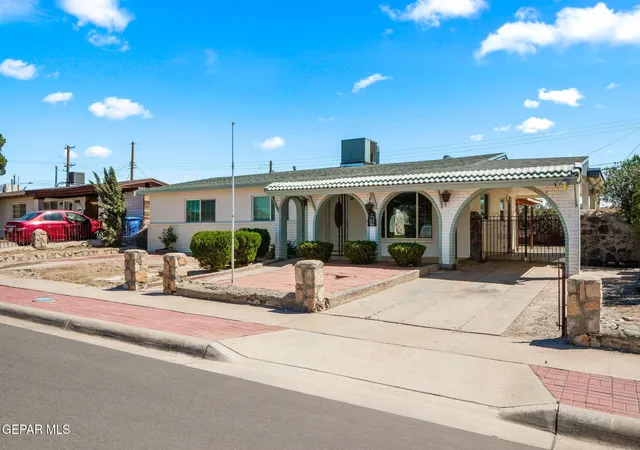 Photo 2 of Single family home for sale at 956 Burgess Dr, El Paso, TX 79907 | MLS# 951792 | Listing updated on 2026-09-30
