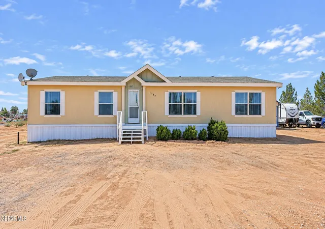 Photo 1 of Manufactured home for sale at 1147 Santa Cruz Dr, Chaparral, NM 88081 | MLS# 951803 | Listing updated on 2026-09-28