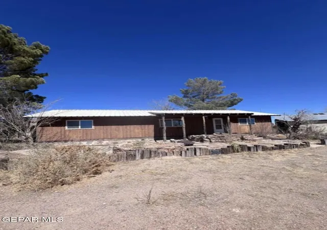Photo 2 of Single family home for sale at 816 N Martin Ave, Sierra Blanca, TX 79851 | MLS# 951908 | Listing updated on 2026-10-10