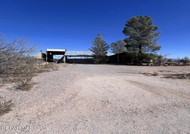 Photo 3 of Single family home for sale at 816 N Martin Ave, Sierra Blanca, TX 79851 | MLS# 951908 | Listing updated on 2026-10-10