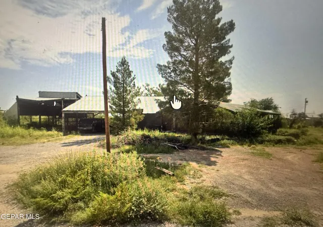 Photo 3 of Single family home for sale at 816 N Martin Ave, Sierra Blanca, TX 79851 | MLS# 951908 | Listing updated on 2026-10-10