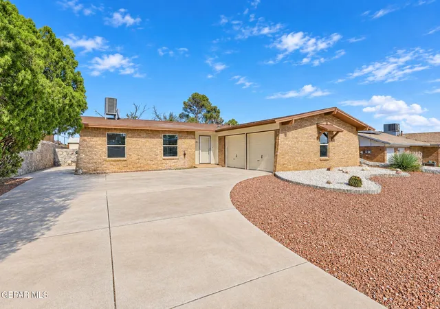 Photo 3 of Single family home for sale at 4525 Aries Dr, El Paso, TX 79924 | MLS# 952588 | Listing updated on 2026-10-26