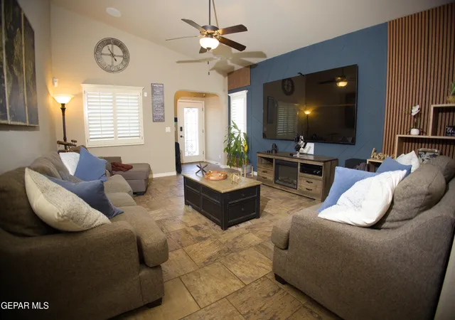 Photo 2 of Single family home for sale at 820 Crathorne St, Horizon City, TX 79928 | MLS# 953208 | Listing updated on 2026-10-26