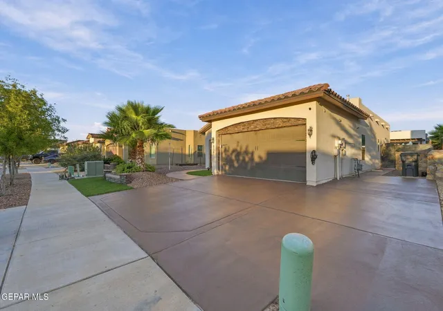 Photo 2 of Single family home for sale at 804 Caterick St, El Paso, TX 79928 | MLS# 952809 | Listing updated on 2026-10-30