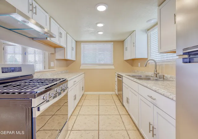 Photo 3 of Single family home for sale at 3509 Breckenridge Dr, El Paso, TX 79936 | MLS# 952719 | Listing updated on 2026-10-29