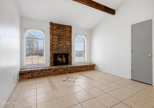 Photo 4 of House for sale at 3551 E Glen Dr, El Paso, TX 79936 | MLS# 952728 | Listing updated on 2026-10-23